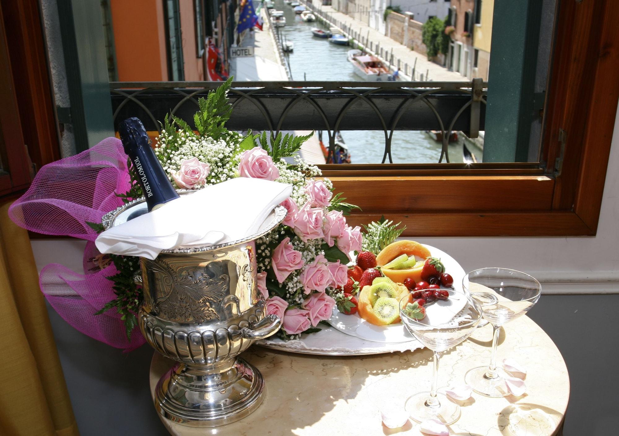 Hotel Arlecchino Venezia Esterno foto