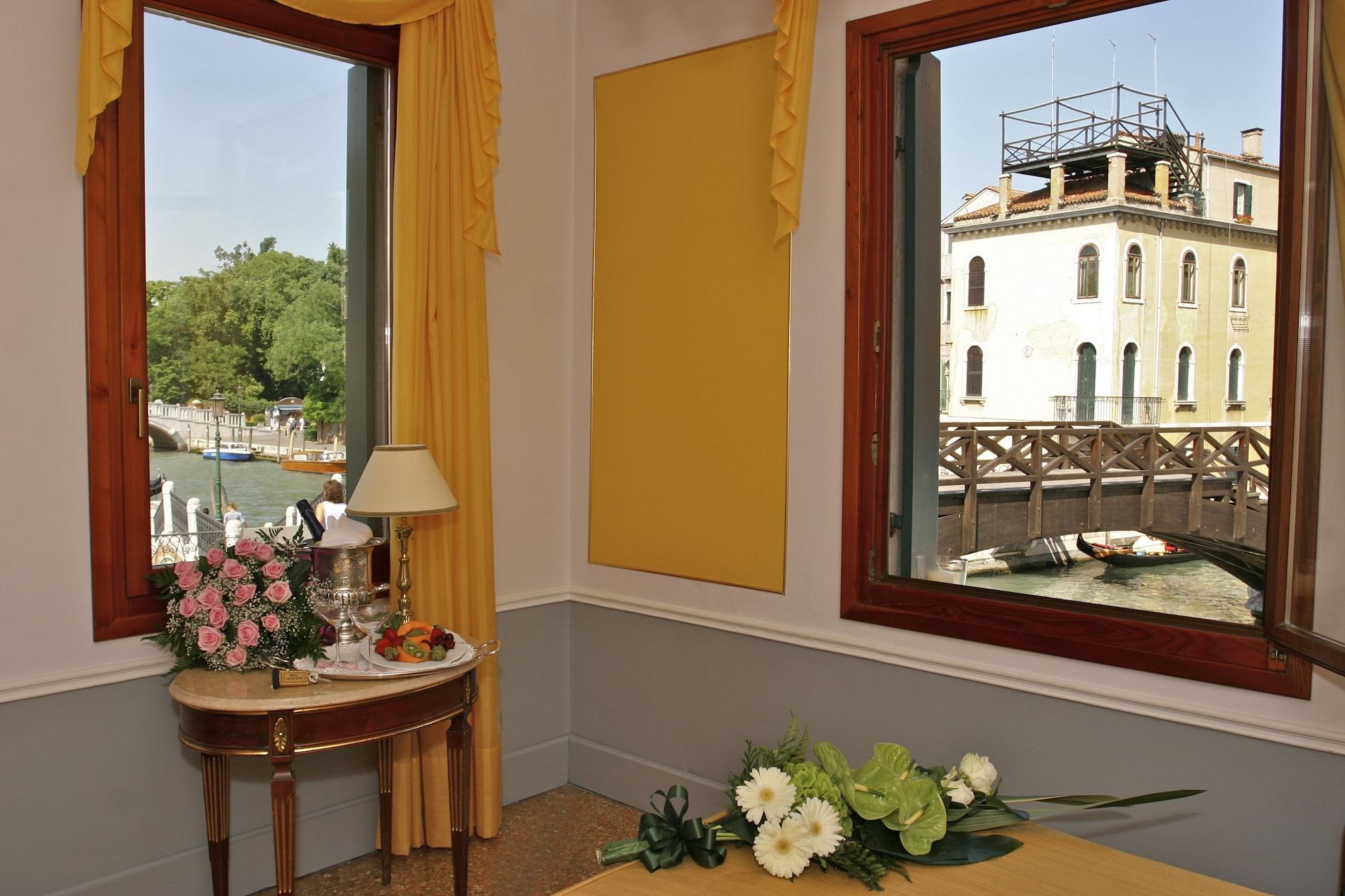 Hotel Arlecchino Venezia Camera foto