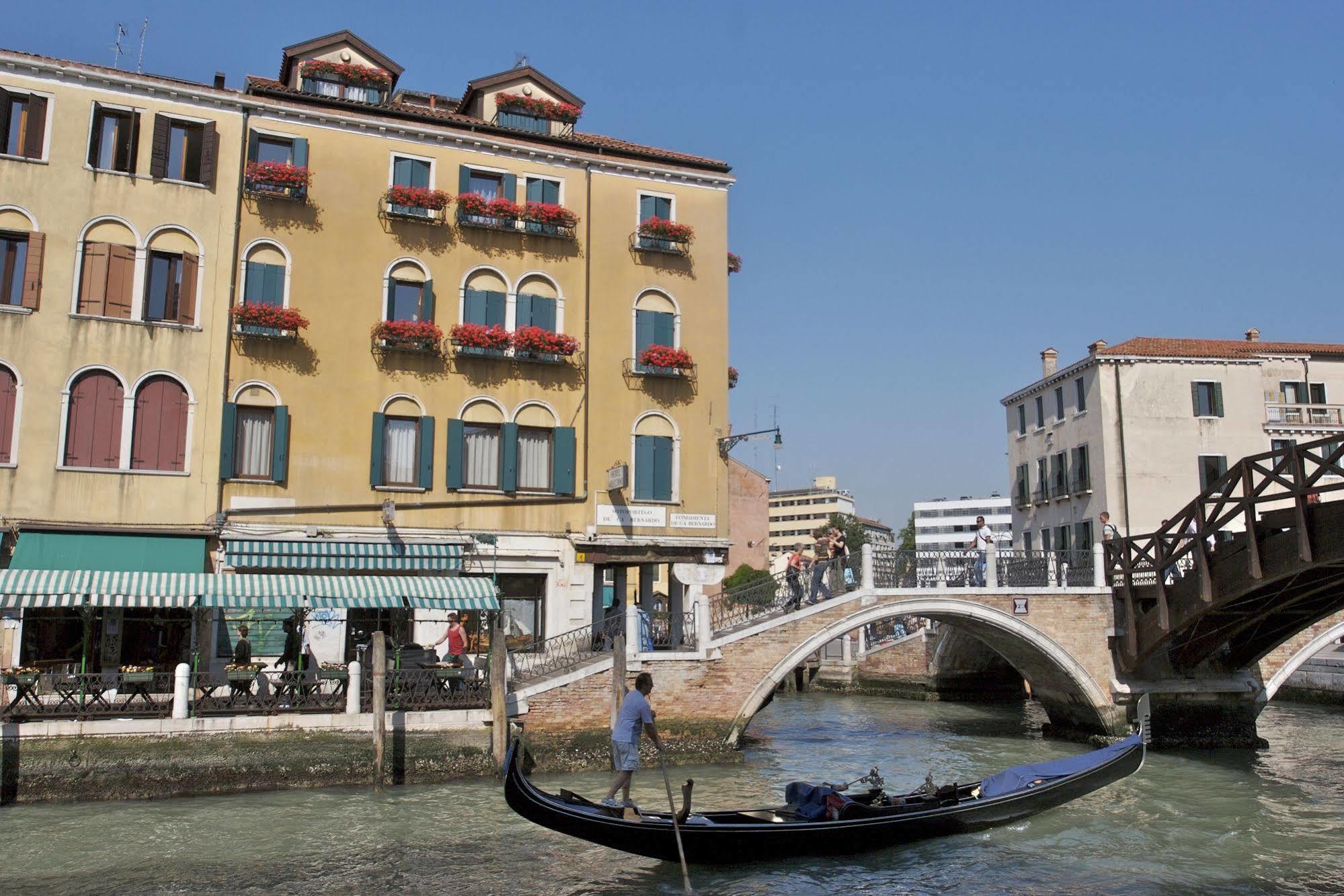 Hotel Arlecchino Venezia Esterno foto