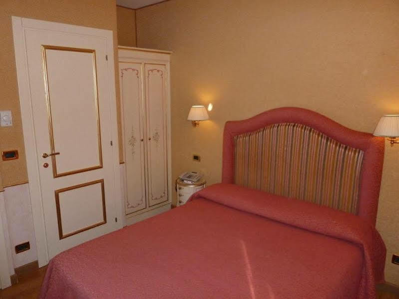 Hotel Arlecchino Venezia Esterno foto